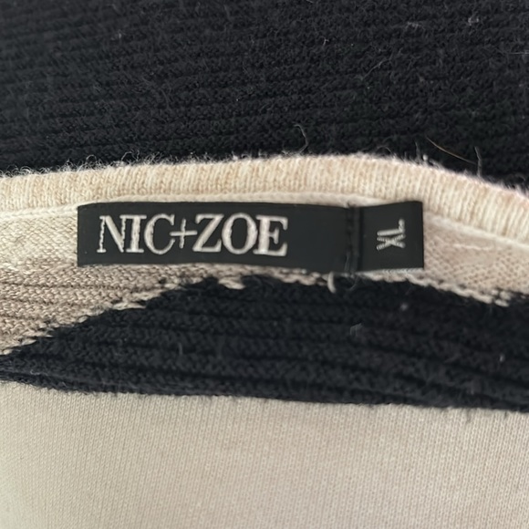 Nic + Zoe sweater   Cotton and Rayon - Picture 2 of 3